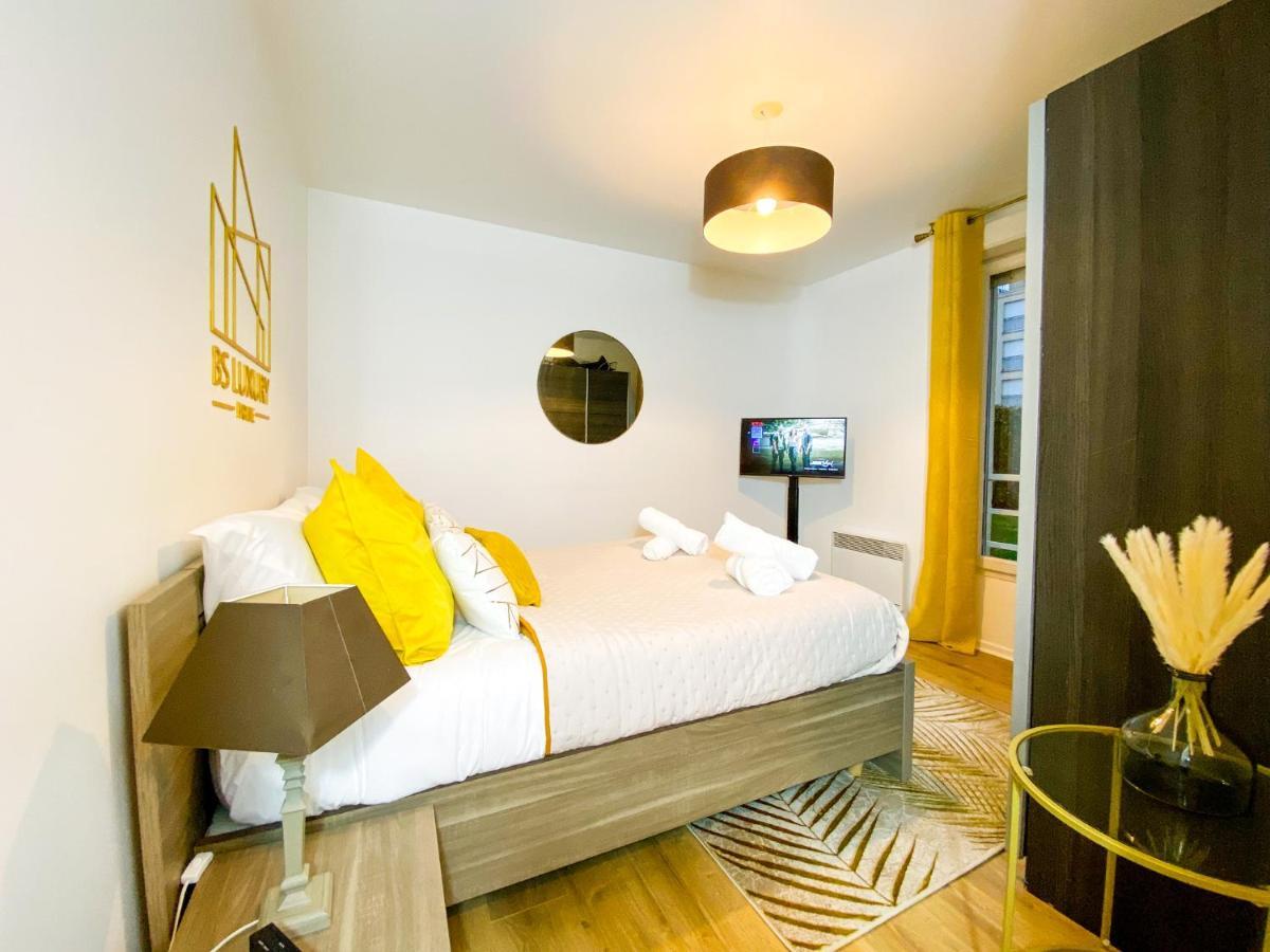 The Golden House * Parking * Garden Corbeil-Essonnes Exterior foto